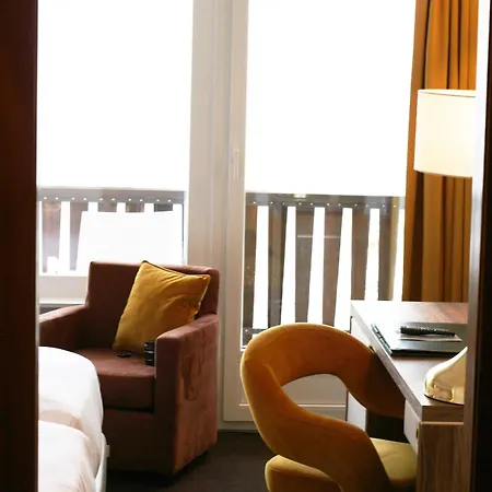 Hotell Hotel-restaurant Le Mont Paisible, 3*