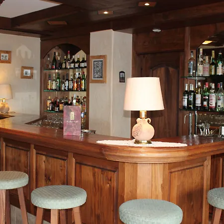 Hotel-restaurant Le Mont Paisible, 3*