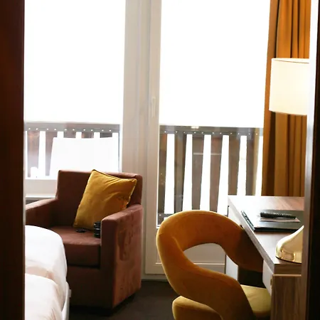 Hotell Hotel-restaurant Le Mont Paisible, 3*